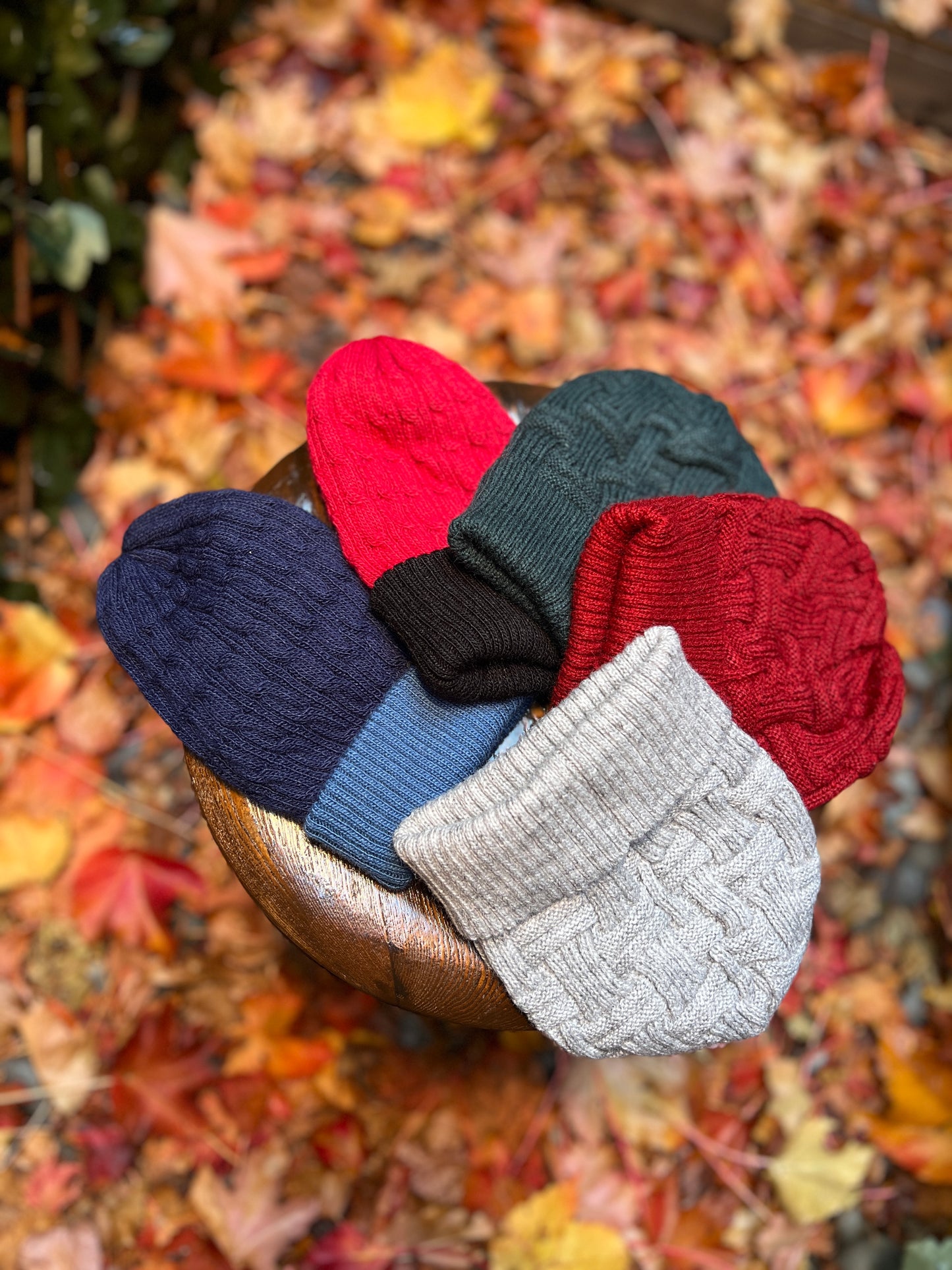 Beanie Knit Lin Pattern Solid Colors 100% Alpaca